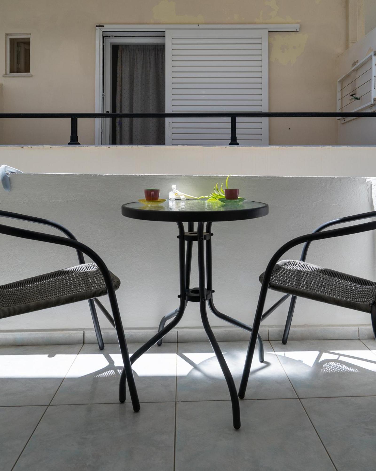 Apartamento Giant Woman Tsoútsouros Exterior foto