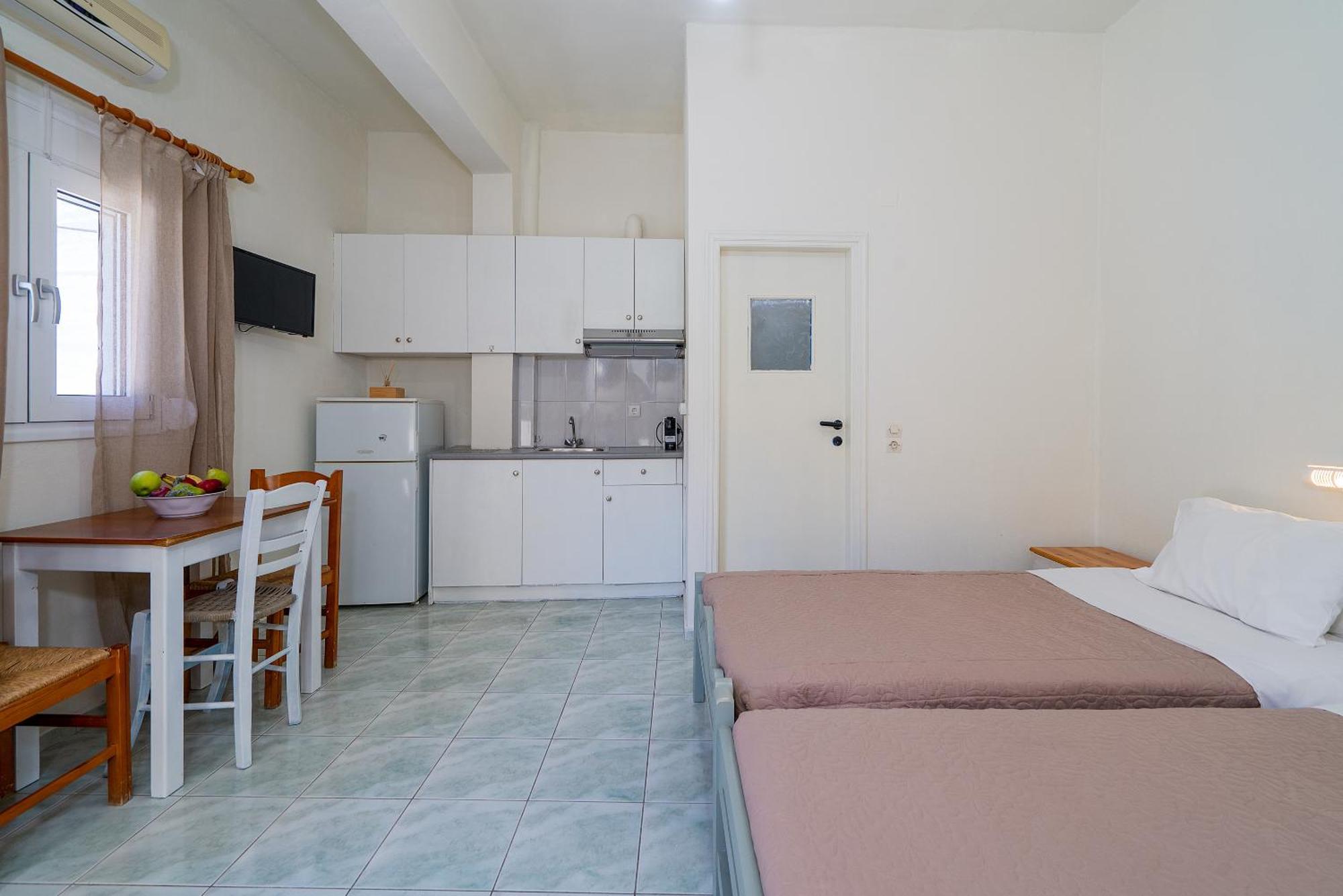 Apartamento Giant Woman Tsoútsouros Exterior foto