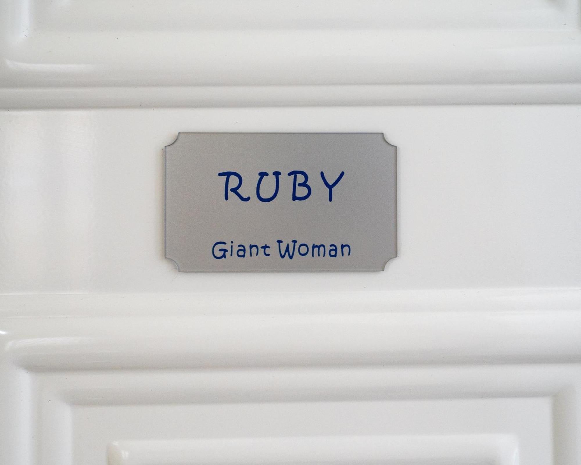 Apartamento Giant Woman Tsoútsouros Exterior foto