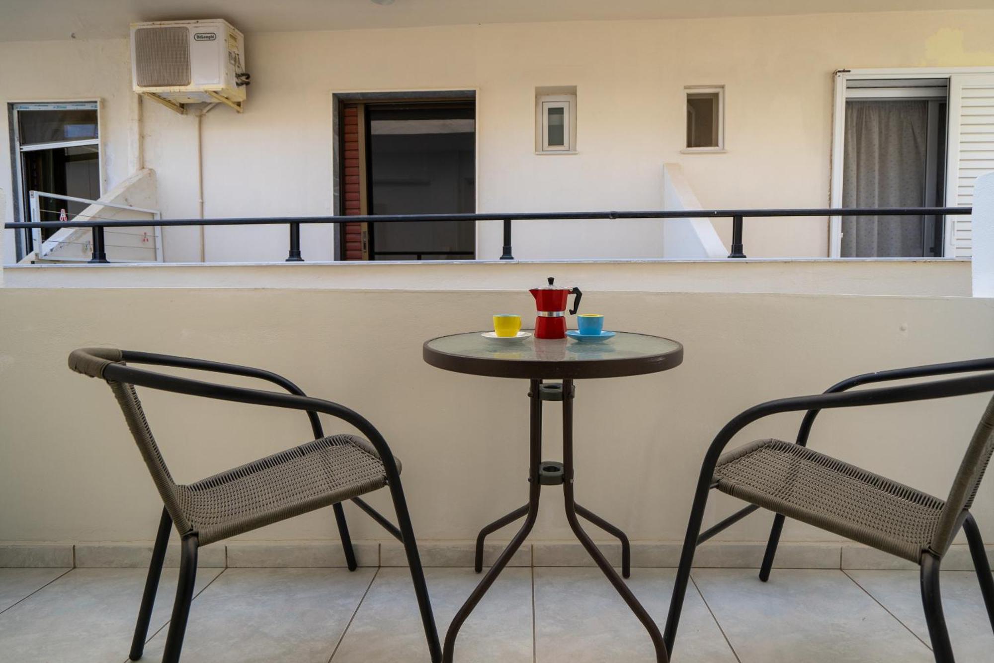 Apartamento Giant Woman Tsoútsouros Exterior foto